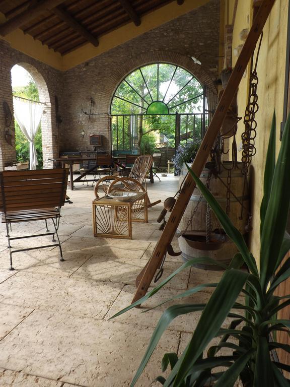 B&B Ai Tre Confini Monzambano Exterior photo