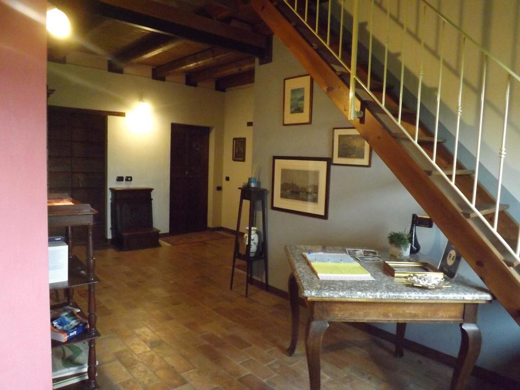 B&B Ai Tre Confini Monzambano Exterior photo